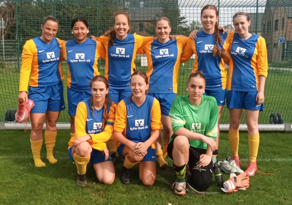 Trotz Niederlage ein Sieg: Die triumphale Rückkehr des Sylter Frauenfußballs 35 Trotz Niederlage ein Sieg: Die triumphale Rückkehr des Sylter Frauenfußballs