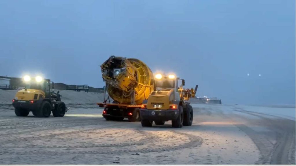 Sylt News. Monster Boje abtransportiert.