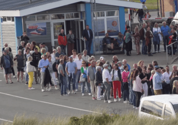 Kettbar rockt die Wellen