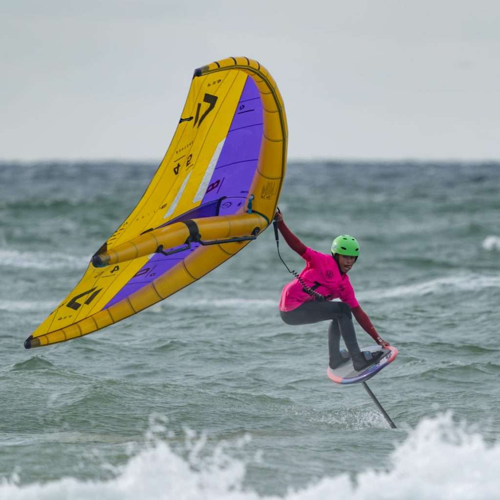 California Wingfoil Masters Sylt 2024: Waveriding Titelkämpfe im Sonnenuntergang