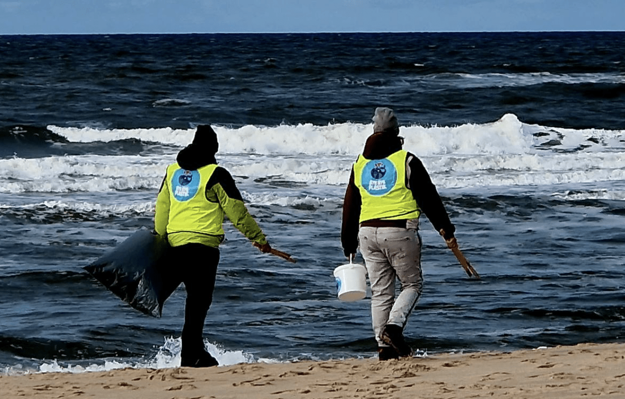 Sturm Beach Clean-up mit Bye Bye Plastik