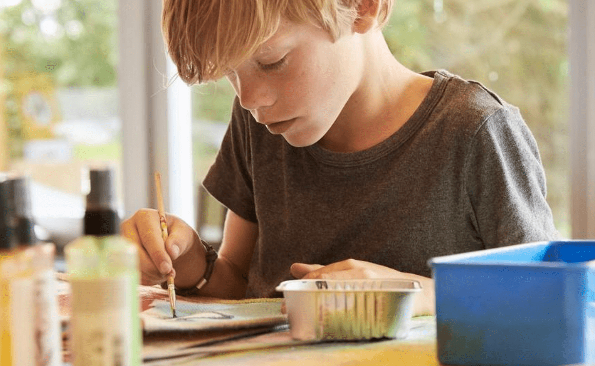Kleine Künstler, große Wellen: Kreativ-Abenteuer bei der „Sylter Strandkunst“ 🎨🌊