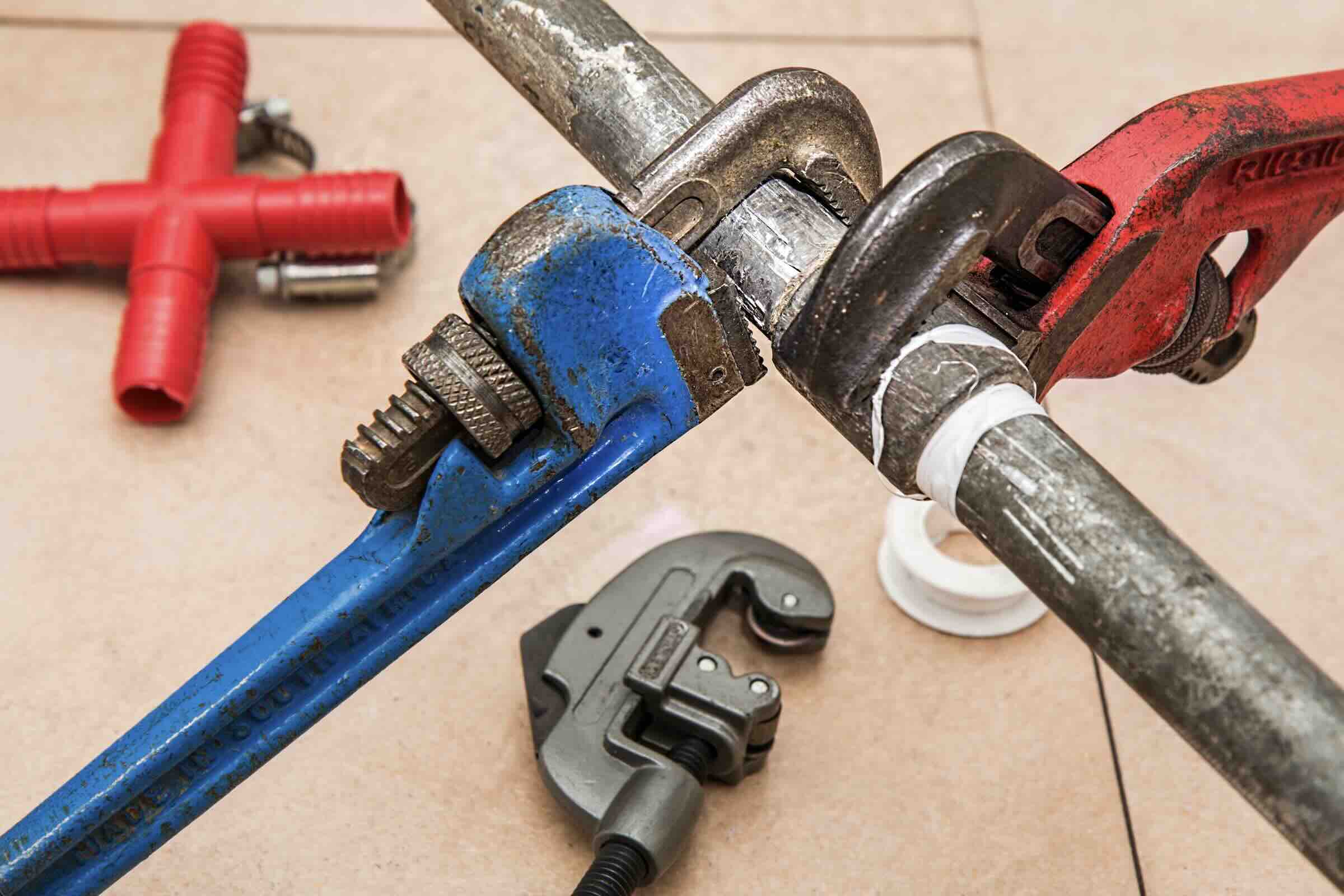 Außenarbeiten am eigenen Haus – so gelingt die DIY-Renovierung