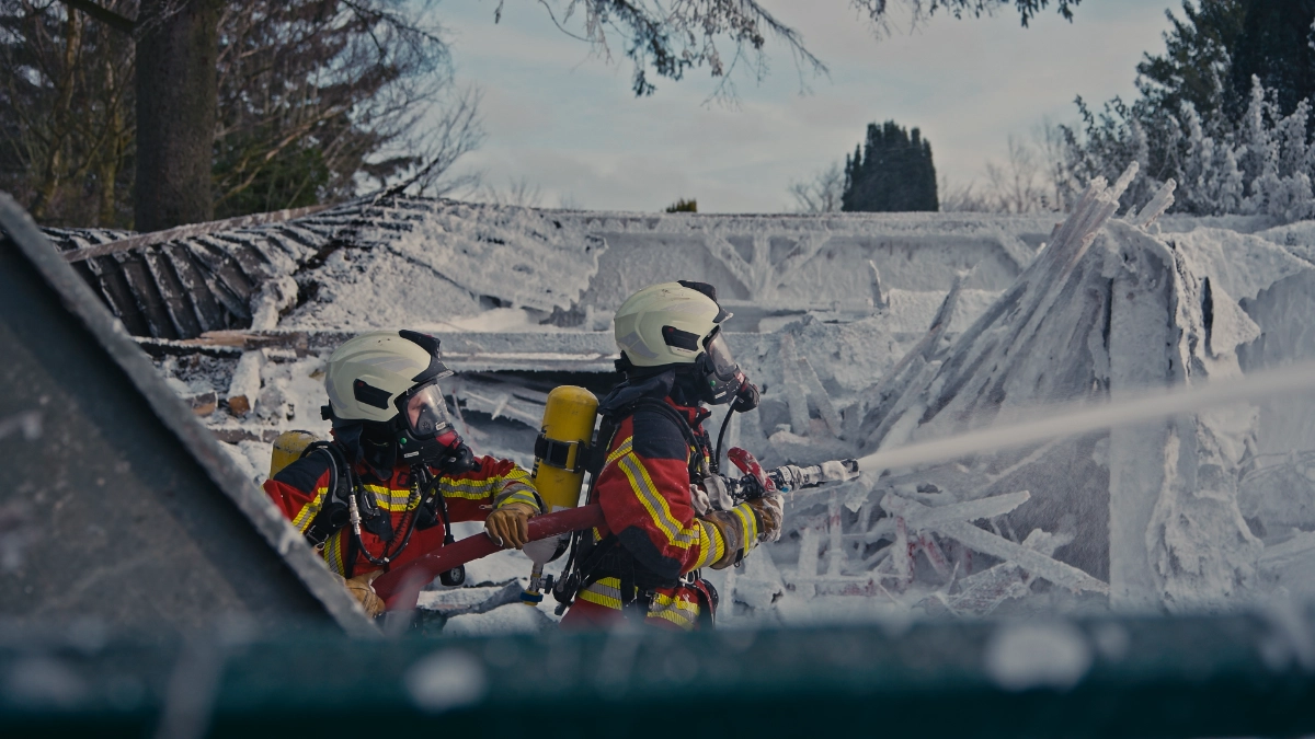 Sylt Video - Flammen-Inferno in Westerland: Gasofen-Explosion zerstört Friedhofsgärtnerei 107 Sylt Video - Flammen-Inferno in Westerland: Gasofen-Explosion zerstört Friedhofsgärtnerei