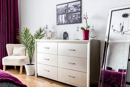 Wie wählt man eine Kommode aus, die alles fasst und stilvoll aussieht?