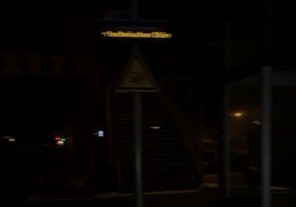 Blackout in Morsum: Wenn der Bahnhof zum Abenteuerspielplatz wird