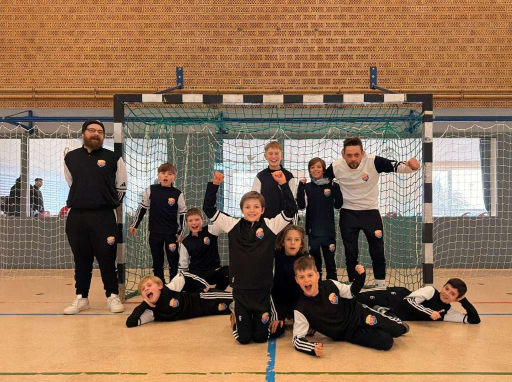 Stolze Insulaner: SCN E-Jugend glänzt bei der Hallenkreismeisterschaft