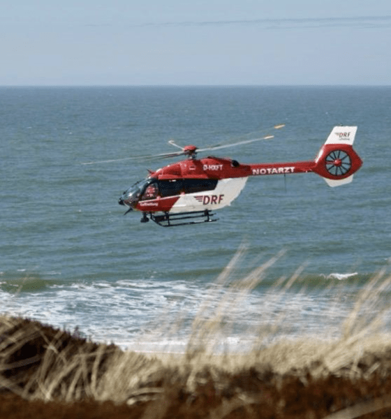 Blitzschnelle Rettung am Weststrand – Helikopter landet nach Notfall direkt im Sand