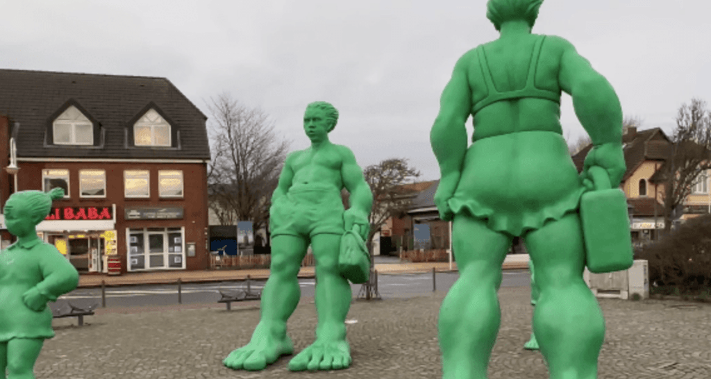 Grün, riesig, und seit 25 Jahren da: Westerlands umstrittenste Kunstfrage