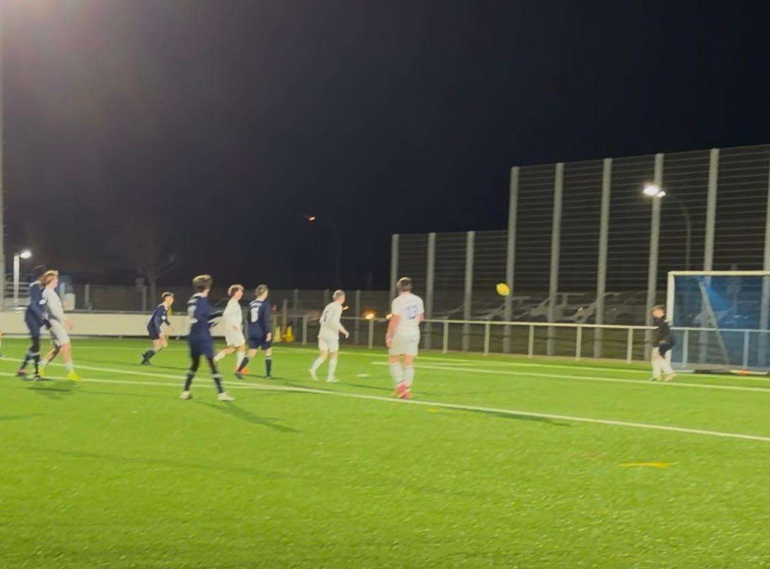 B-Junioren siegen 5:1 - Starker Schröder mit Hattrick 1 B Junioren Team Sylt