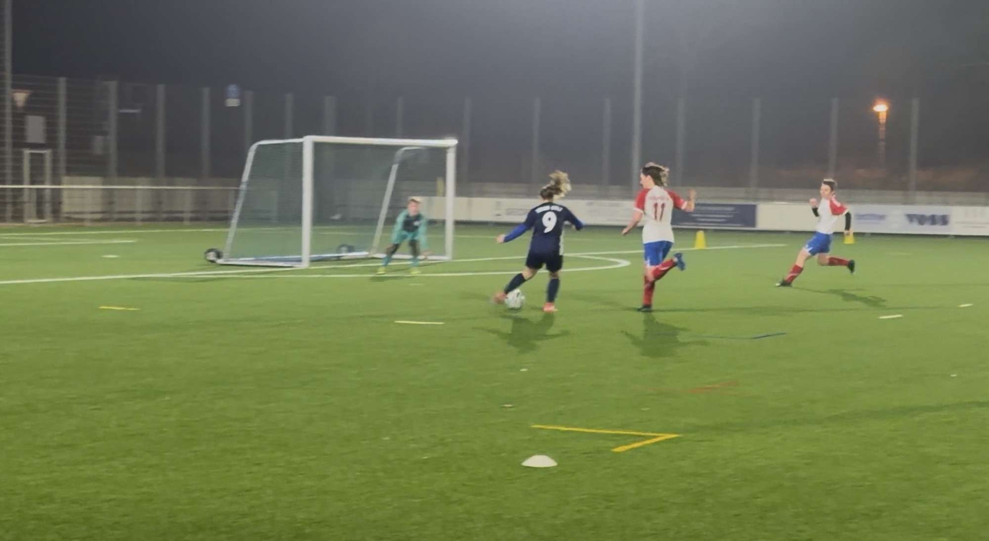 Torspektakel und Tabellenführung: Team Sylt ringt Husum in einem dramatischen 7:4 nieder 6 Torspektakel und Tabellenführung: Team Sylt ringt Husum in einem dramatischen 7:4 nieder