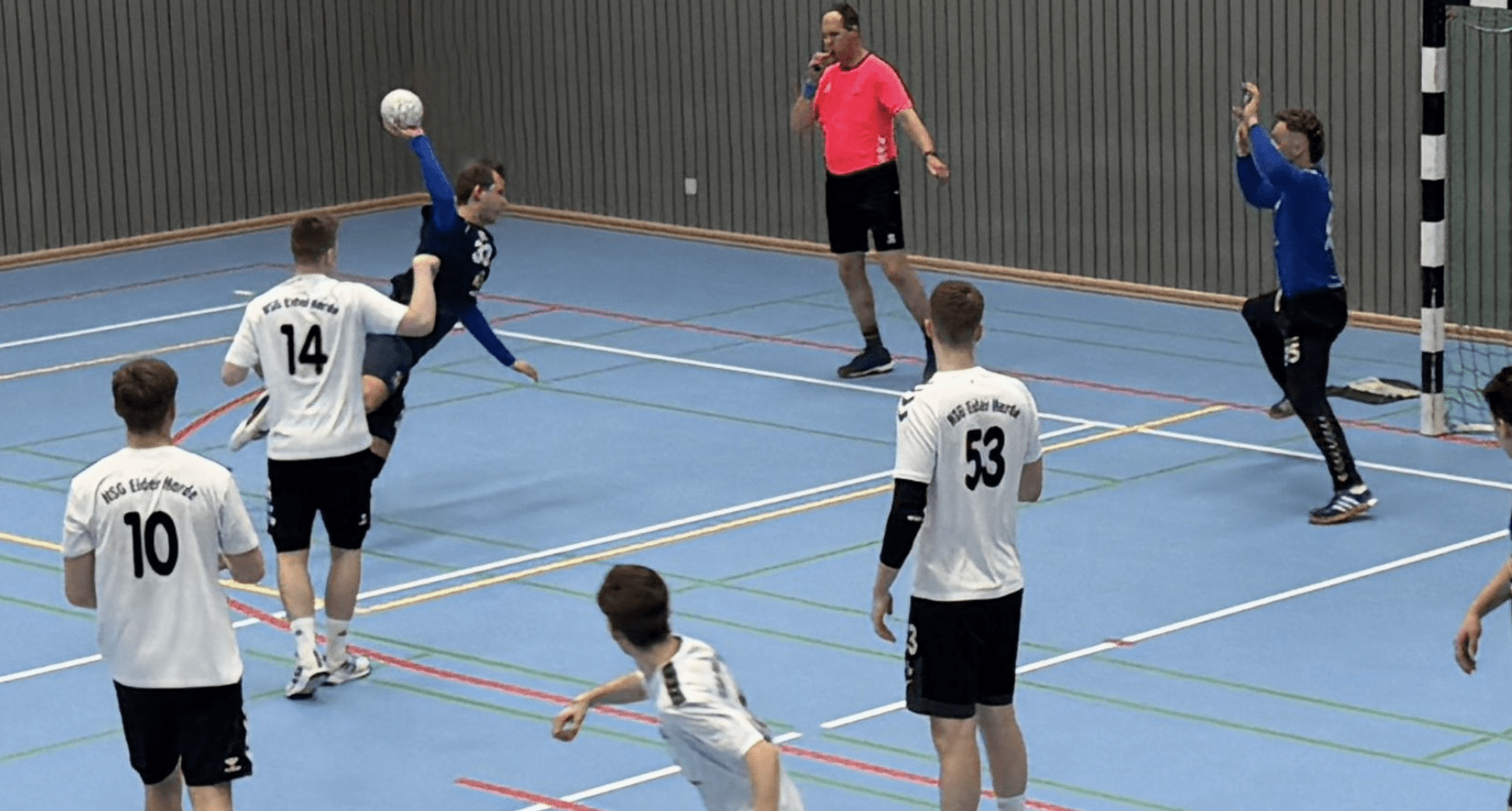 Einfach Weltklasse: Warum die 23:26 Niederlage gegen Eider Harde eigentlich ein gefühlter Sieg ist 6 Einfach Weltklasse: Warum die 23:26 Niederlage gegen Eider Harde eigentlich gefühlter Sieg ist