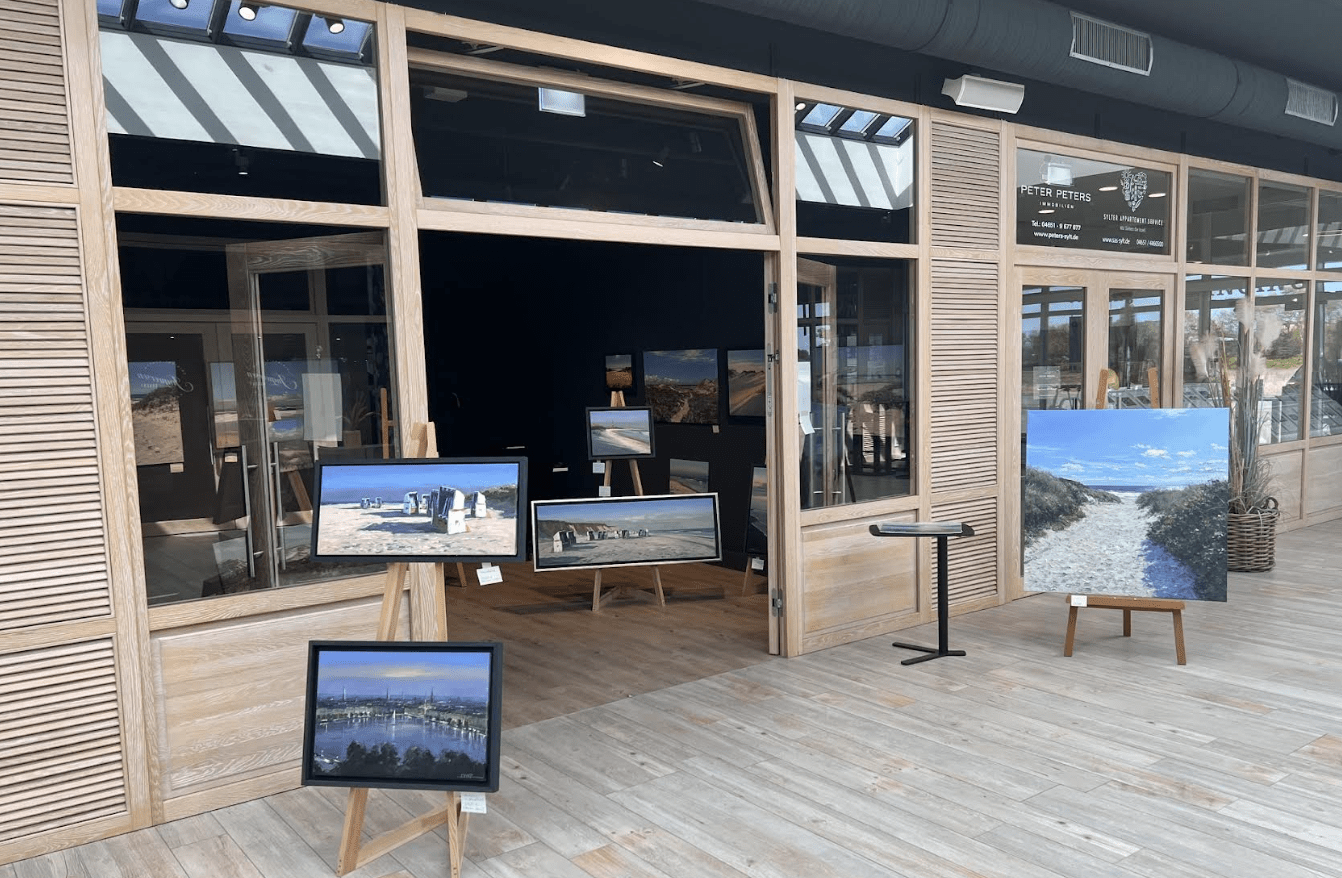 Kunst mit viel Herz: Wie zwei Sylter Holzherzen im Lister Markt für UNICEF auf die Reise gehen 9 Kunst mit viel Herz: Wie zwei Sylter Holzherzen im Lister Markt für UNICEF auf die Reise gehen
