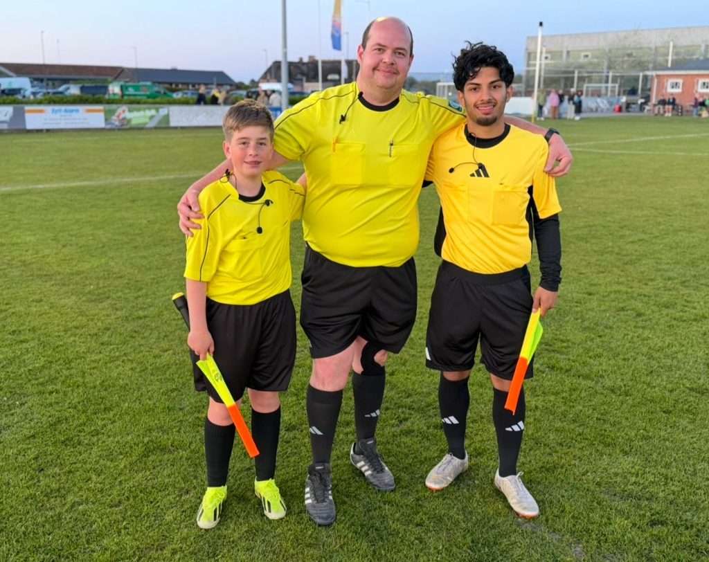 Im Video: Fußball-Gala mit Tränenfaktor: SC Norddörfer verabschiedet sich stilvoll 4 Im Video: Fußball-Gala mit Tränenfaktor: SC Norddörfer verabschiedet sich stilvoll