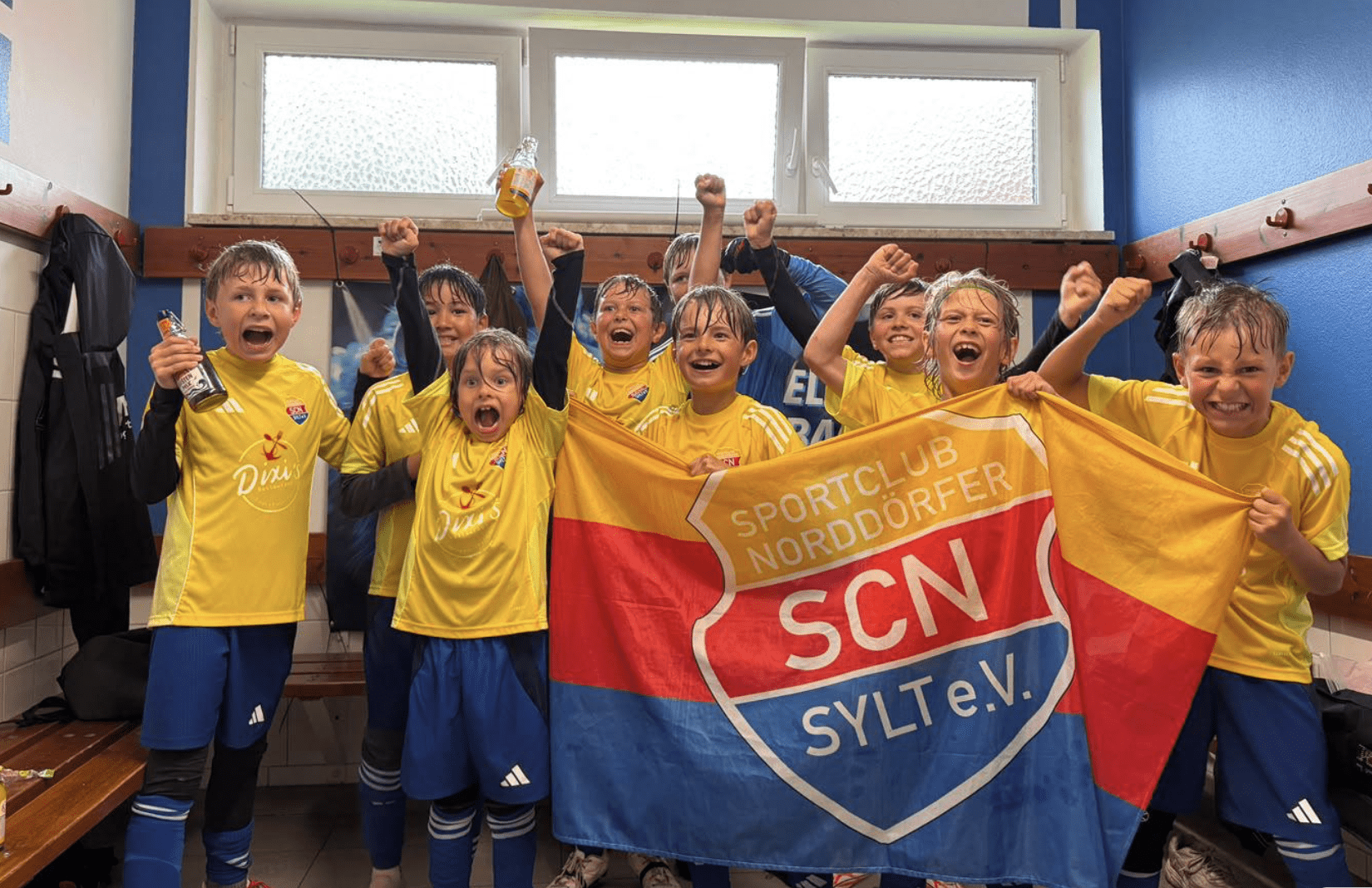 Meister! E-Junioren SC Norddörfer II macht's perfekt 5 Meister! E-Junioren SC Norddörfer II macht's perfekt