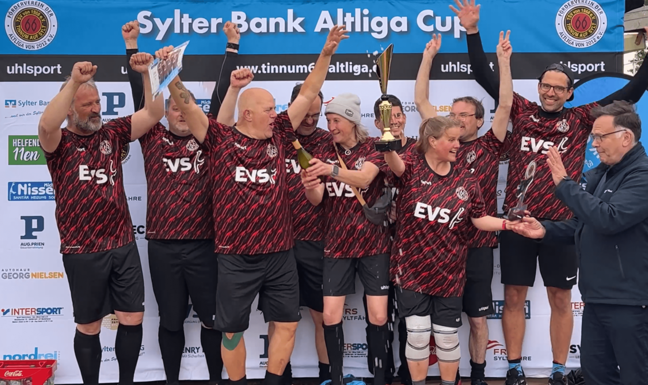 Video: Der 15. Sylter Bank Altligacup 2026 in Keitum 6 Video: Der 15. Sylter Bank Altligacup 2026 in Keitum