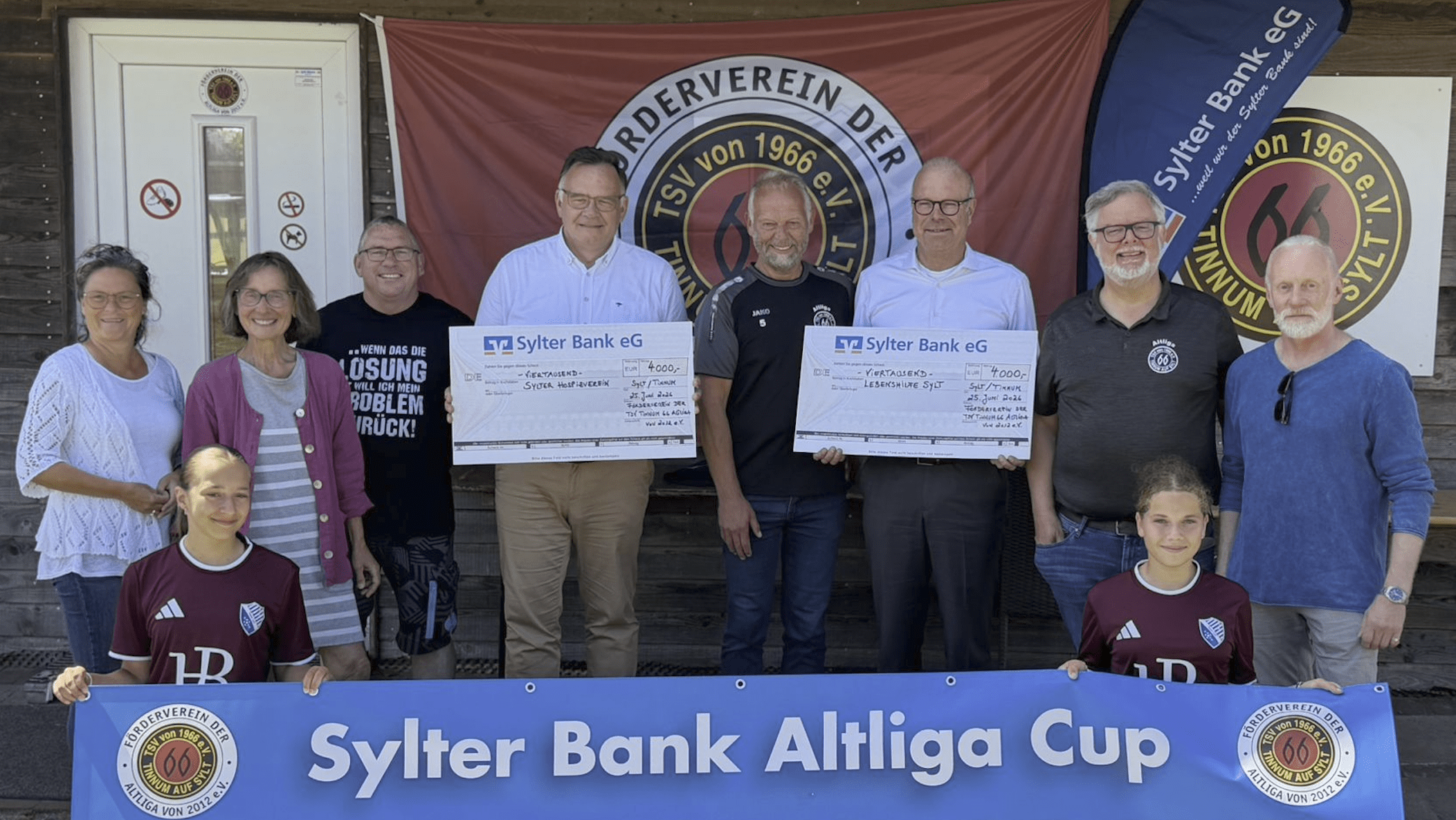 Starker Insel-Zusammenhalt: 8.000 Euro für den guten Zweck beim Altliga-Cup 4 Starker Insel-Zusammenhalt: 8.000 Euro für den guten Zweck beim Altliga-Cup