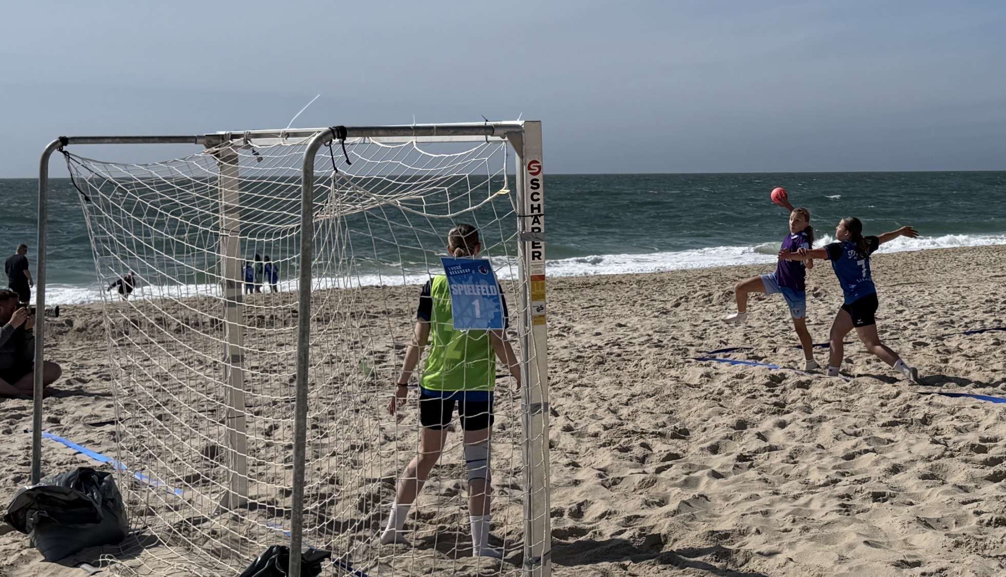 Sonne, Sand und Strandhaie: Traum-Premiere für den 1. Sylter Handball Beach Cup 7 Sonne, Sand und Strandhaie: Traum-Premiere für den 1. Sylter Handball Beach Cup
