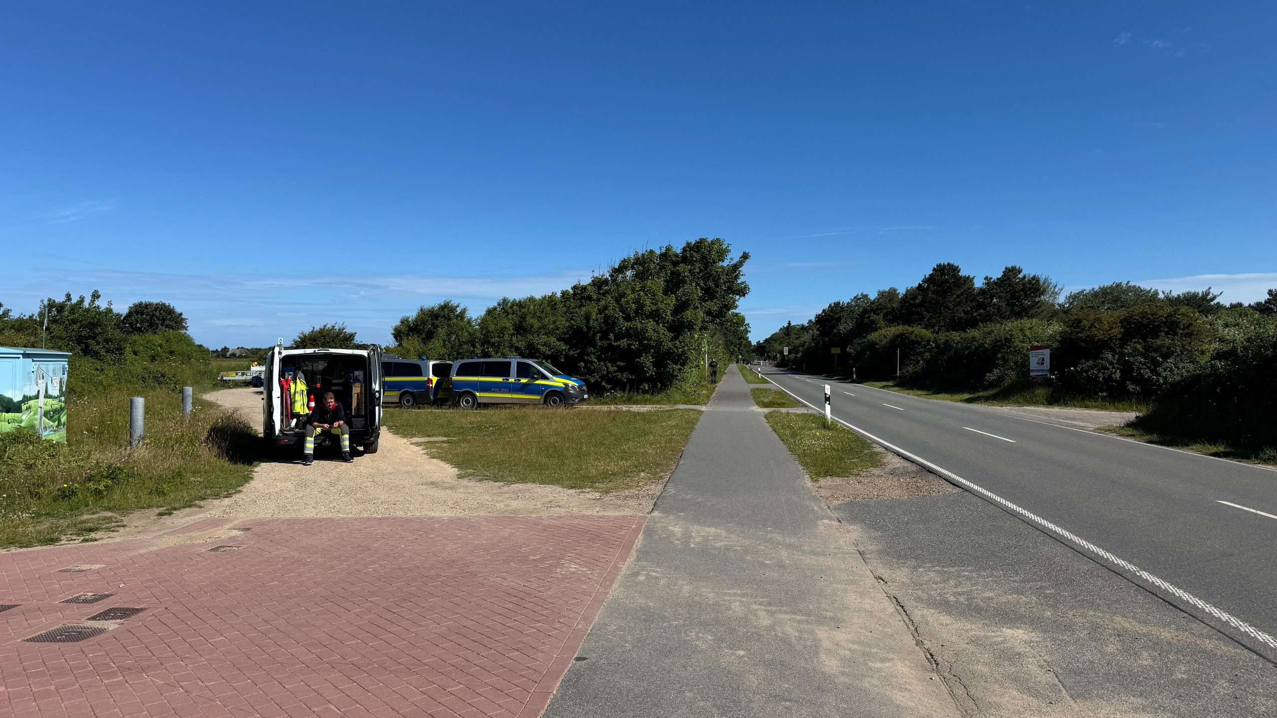 Polizei-Safari im Insel-Gebüsch: Wenn der Sylter Blitzer schüchtern blinzelt 2 Polizei blitzt auf Sylt