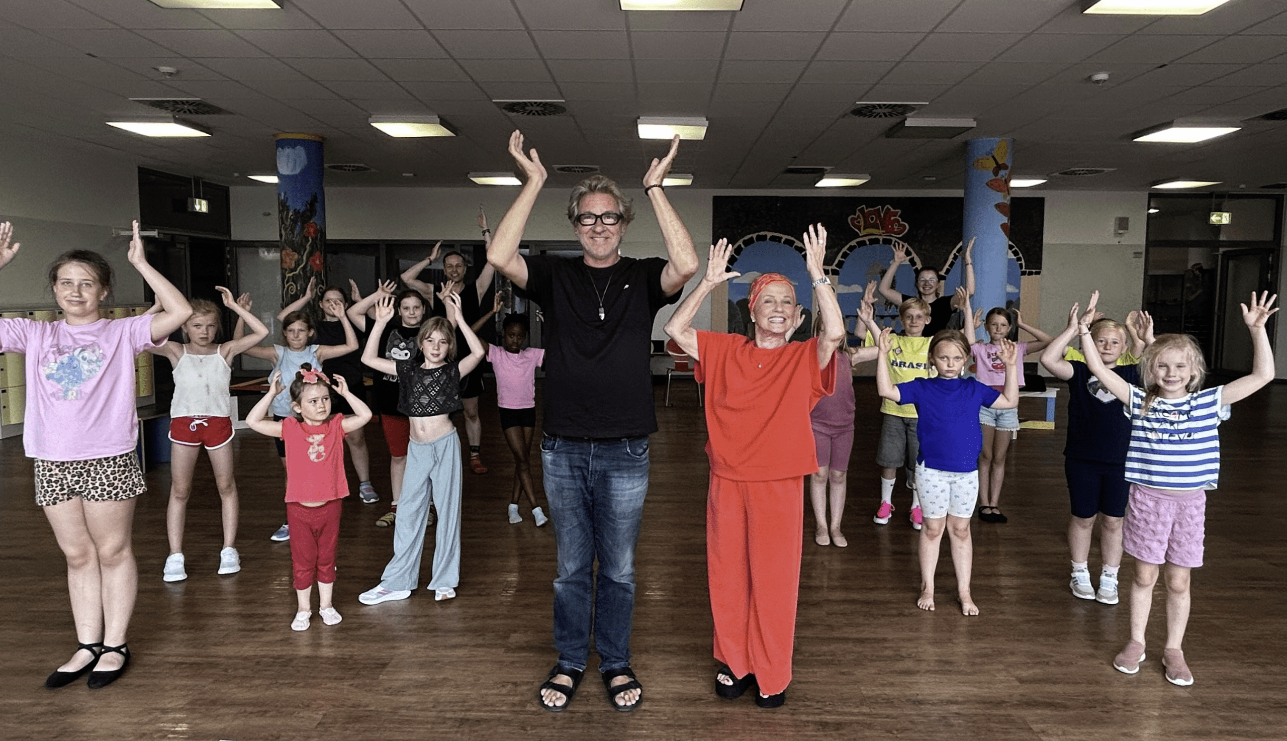 Tanzen auf Sylt: 20 Jahre Leidenschaft – Die Gezeiten-Tanz-Company feiert Jubiläum 10 Tanzen auf Sylt: 20 Jahre Leidenschaft – Die Gezeiten-Tanz-Company feiert Jubiläum
