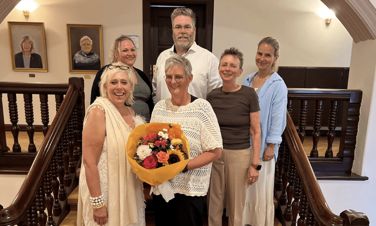 Ein echtes Sylter Original tritt etwas kürzer: Alles Gute für den Ruhestand, liebe Gaby Nielsen-Boeck! 4 Ein echtes Sylter Original tritt etwas kürzer: Alles Gute für den Ruhestand, liebe Gaby Nielsen-Boeck!