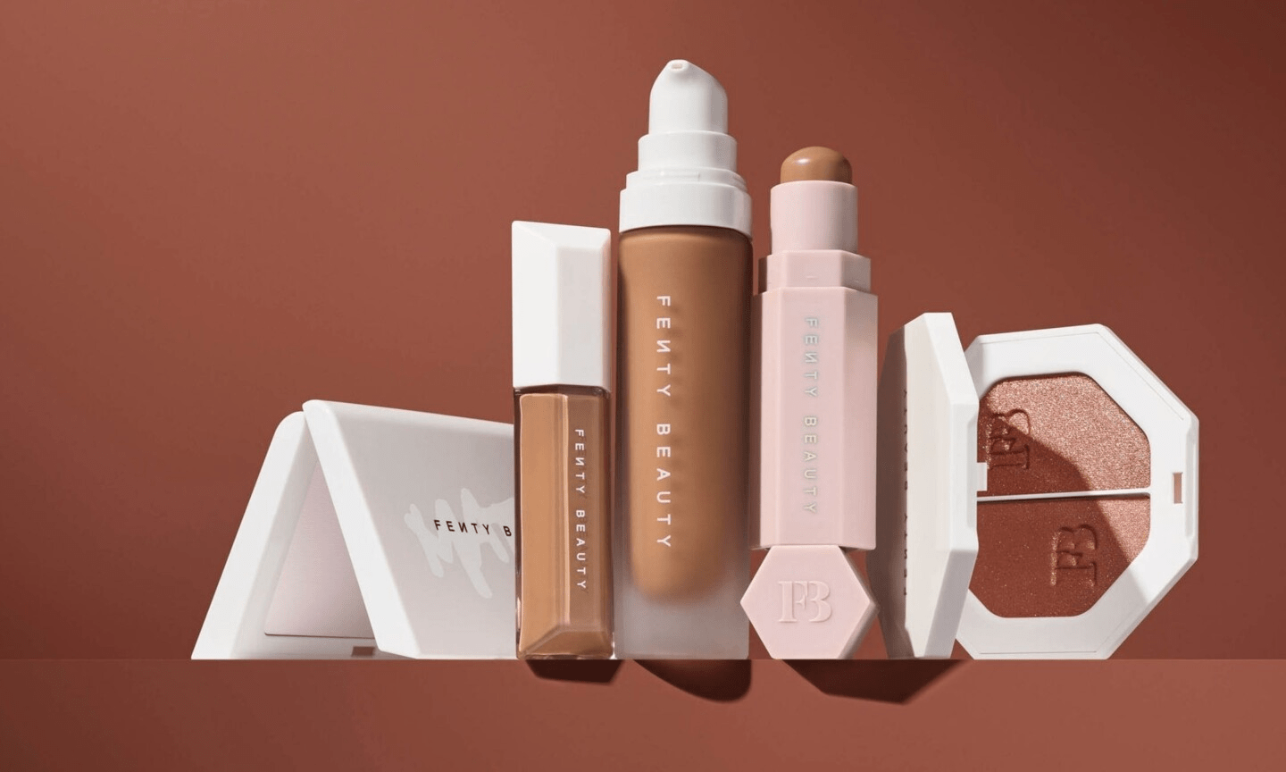 Make-up, das Hitze standhält: Fenty-Beauty-Tipps für einen langanhaltenden Look bei tropischen Abenteuern 5 Make-up, das Hitze standhält: Fenty-Beauty-Tipps für einen langanhaltenden Look bei tropischen Abenteuern