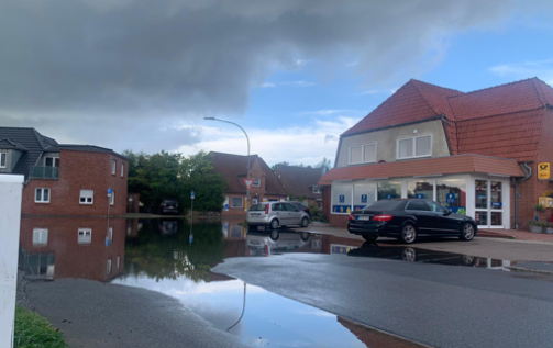 Klanxbüll hat wieder Seeblick - Ortsmitte überschwemmt - Sylt Pendler mit Umweg