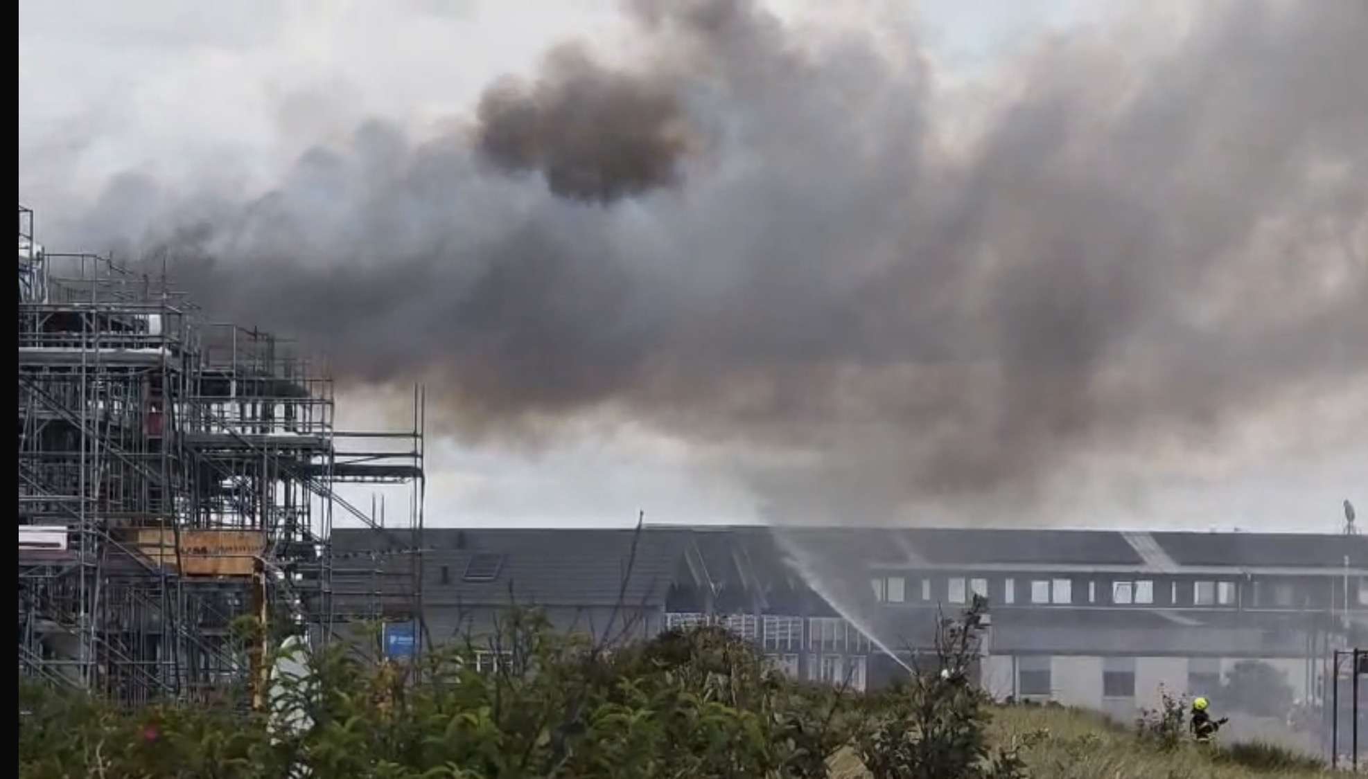 Sylt Video News: Explosion und Großbrand auf Baustelle und Düne in List ***UPDATE*** 4 Sylt Video News: Explosion und Großbrand auf Baustelle und Düne in List ***UPDATE***