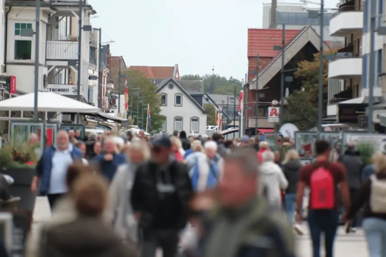 as Sommerloch weht jetzt aus Nordwest