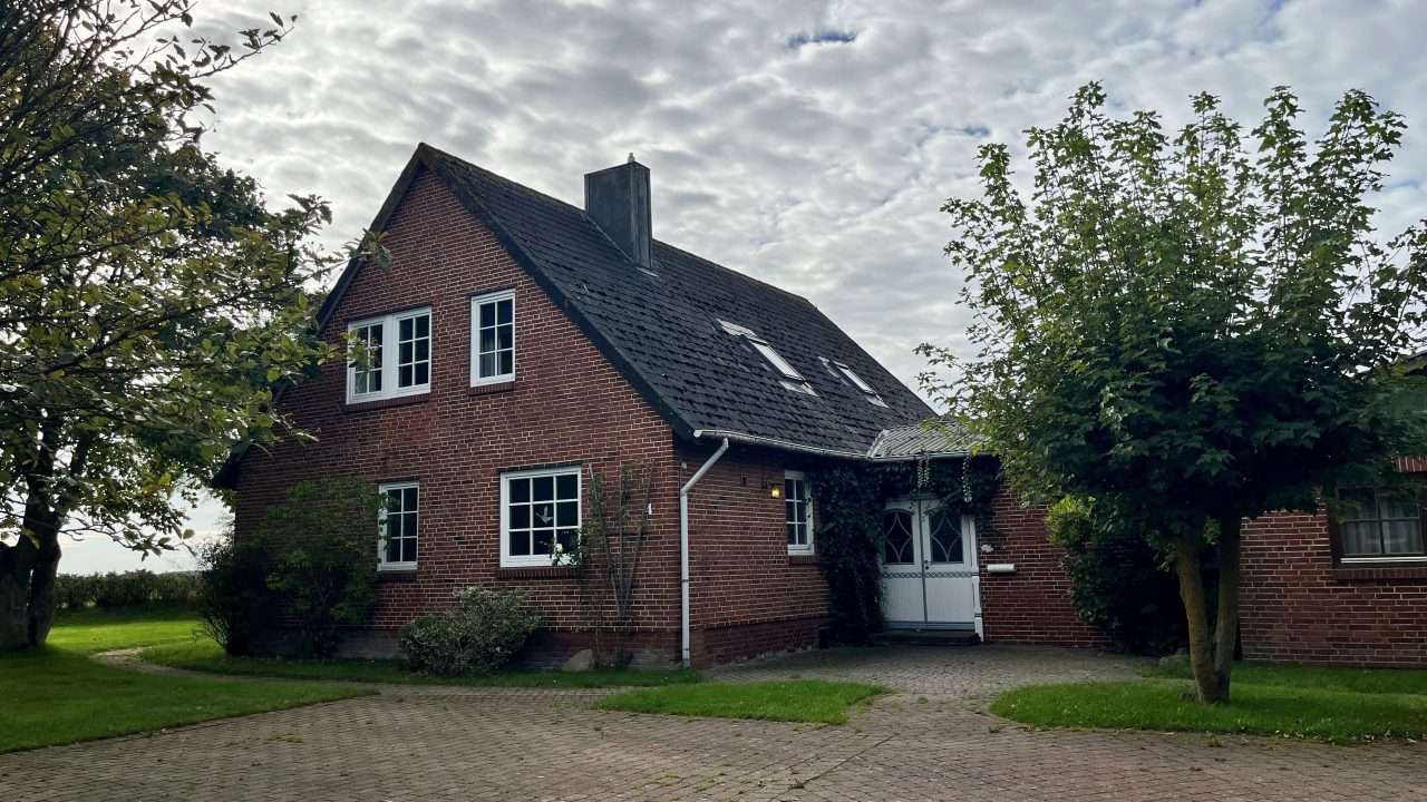 Neue Reiter gesucht: Gemeinde Sylt schreibt den Pferdehof Tinnum aus