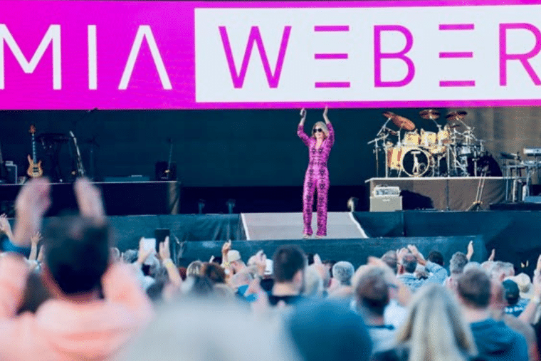 Worldcup-Party am Brandenburger Strand: Schlager trifft Neopren 7 mia weber surf world cup