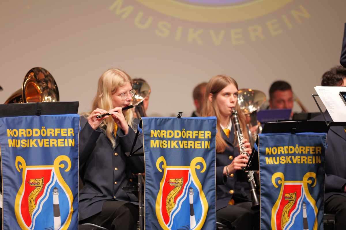 Phantom, Flashdance und eine Fair Lady: Der Norddörfer Musikverein spielt sein Jubiläumskonzert 3 Phantom, Flashdance und eine Fair Lady: Der Norddörfer Musikverein spielt sein Jubiläumskonzert