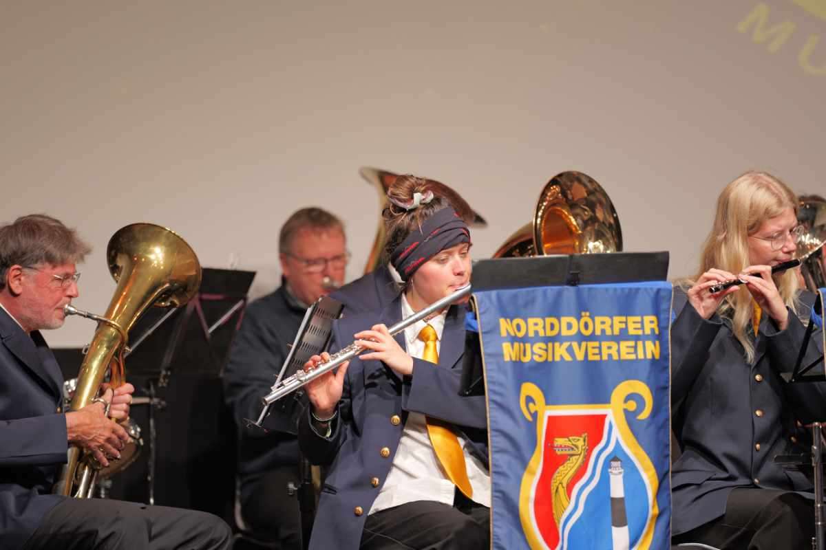 Phantom, Flashdance und eine Fair Lady: Der Norddörfer Musikverein spielt sein Jubiläumskonzert 4 Phantom, Flashdance und eine Fair Lady: Der Norddörfer Musikverein spielt sein Jubiläumskonzert