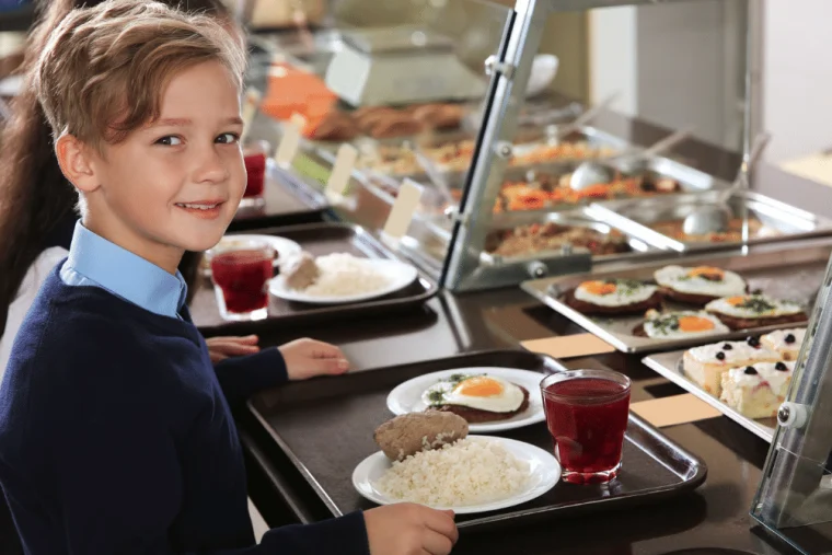 Mensa-Essen auf Sylt wird teurer – Fünftklässler essen erst mal gratis 13 Mensa-Essen auf Sylt wird teurer – Fünftklässler essen erst mal gratis