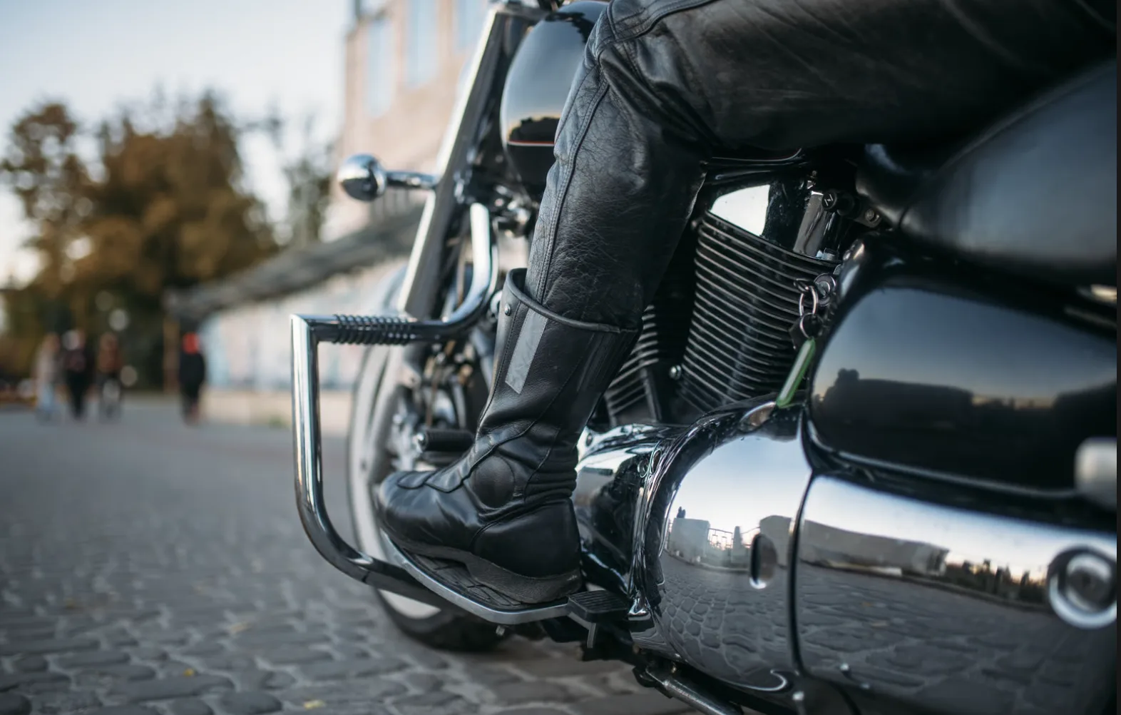 Chrom im Warmen: Akgün Gruppe macht die Alte Meierei zur Harley-Herberge