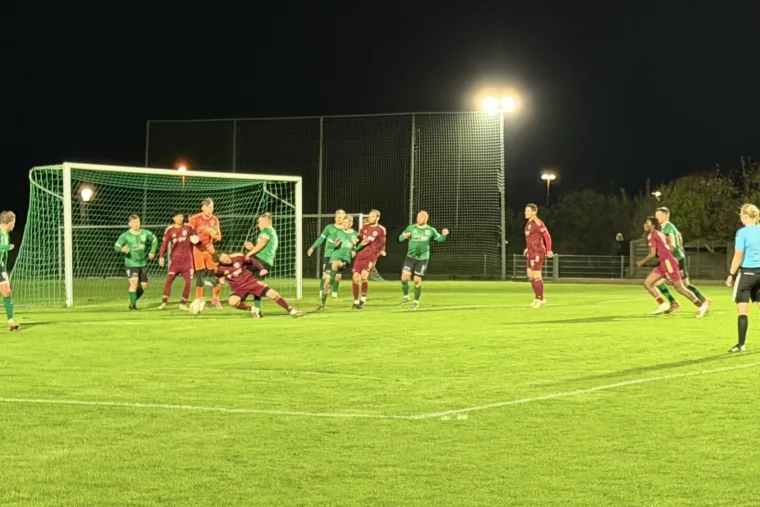 Ein Arm, ein Bein, ein Tor: SC Norddörfer verliert 0:1 gegen den Tabellenführer 1 Ein Arm, ein Bein, ein Tor: SC Norddörfer verliert 0:1 gegen den Tabellenführer