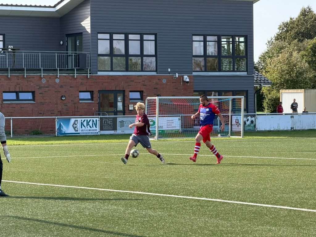 Der Nordfriesen-Haaland schlägt erneut zu: Team Sylt feiert 10:0 in Viöl 3 Der Nordfriesen-Haaland schlägt erneut zu: Team Sylt feiert 10:0 in Viöl