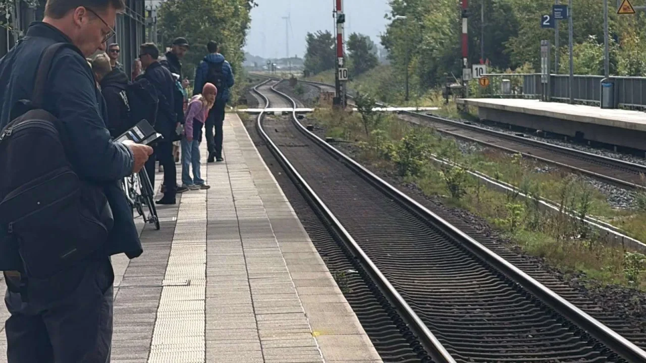 Gebohrt wird nachts: Das zweite Sylt-Gleis kommt erst mal als Bodenprobe