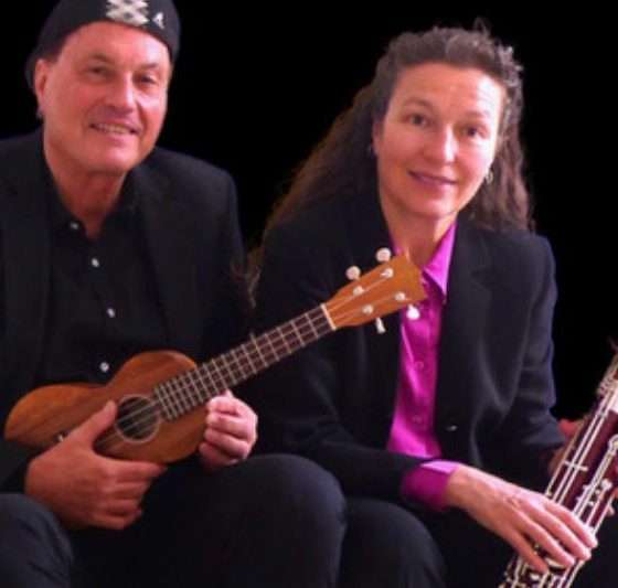 Krimi-Klänge in der Friesenkapelle: Ferrara Duo entführt Wenningstedt in musikalischen „Kriminaltango“