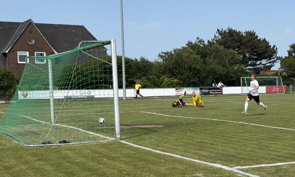 SC Norddörfer gelingt Aufstieg: Dramatisches 3:2 gegen Eggebeck