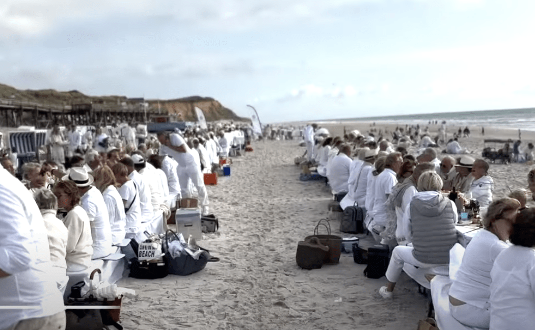 White Dinner in Kampen: Sylts stilvollstes Sommerfest 2025 47 White Dinner in Kampen: Sylts stilvollstes Sommerfest 2025