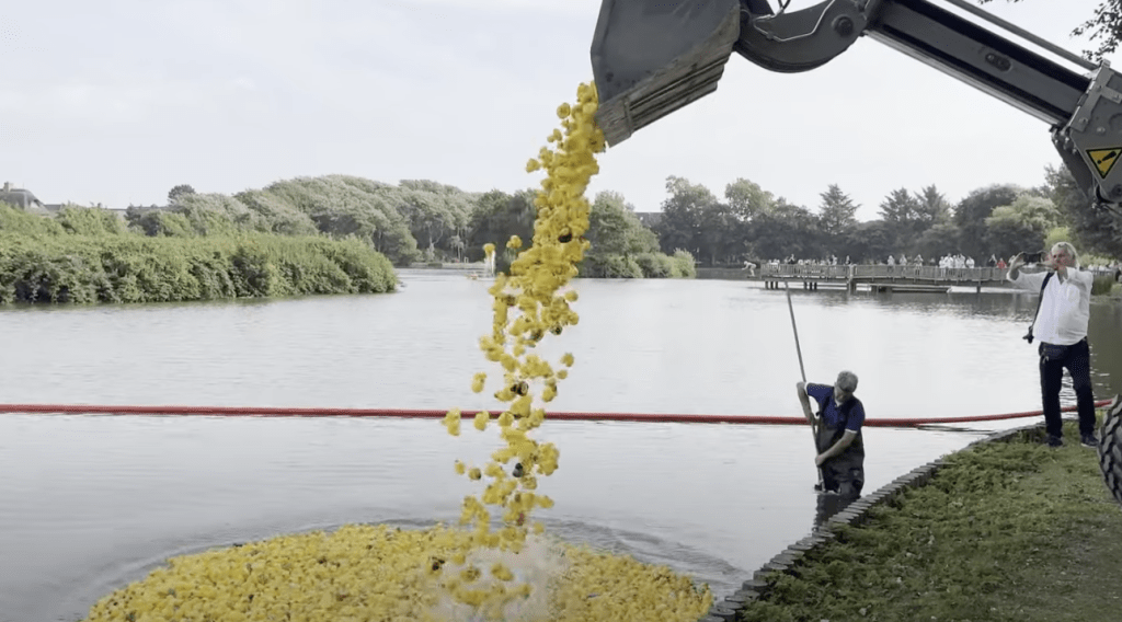 Entenrennen und Dorfteichfest - Volksfest am Dorfteich Wenningstedt