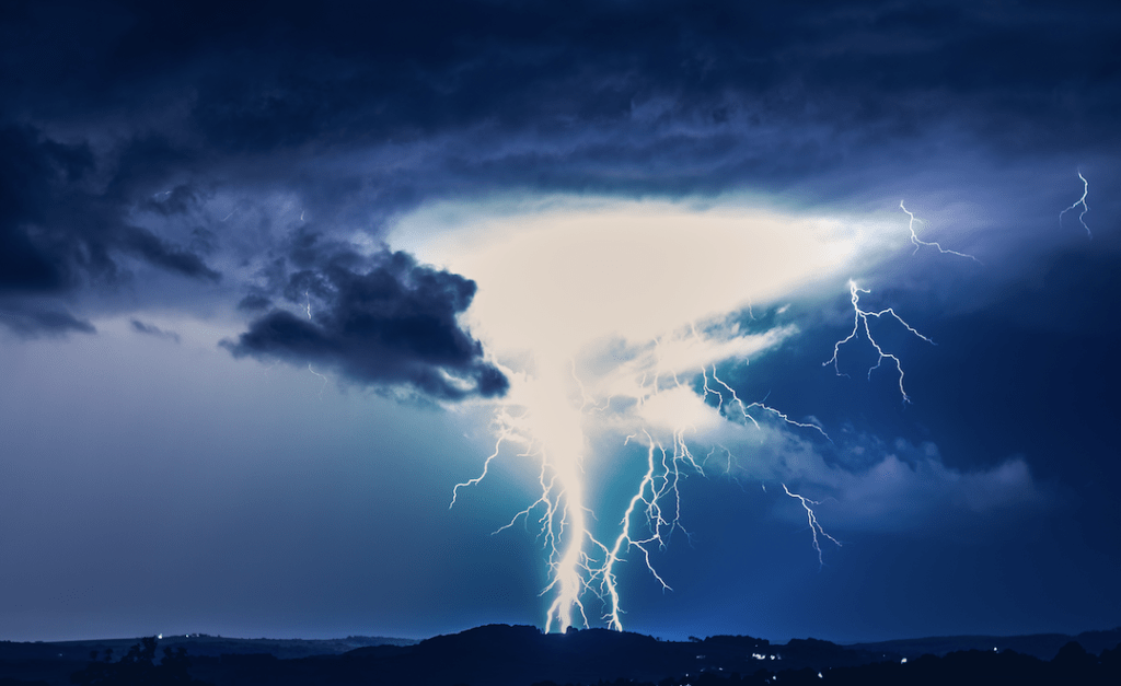 Blitzeinschlag in Kampen verletzt Spaziergängerinnen