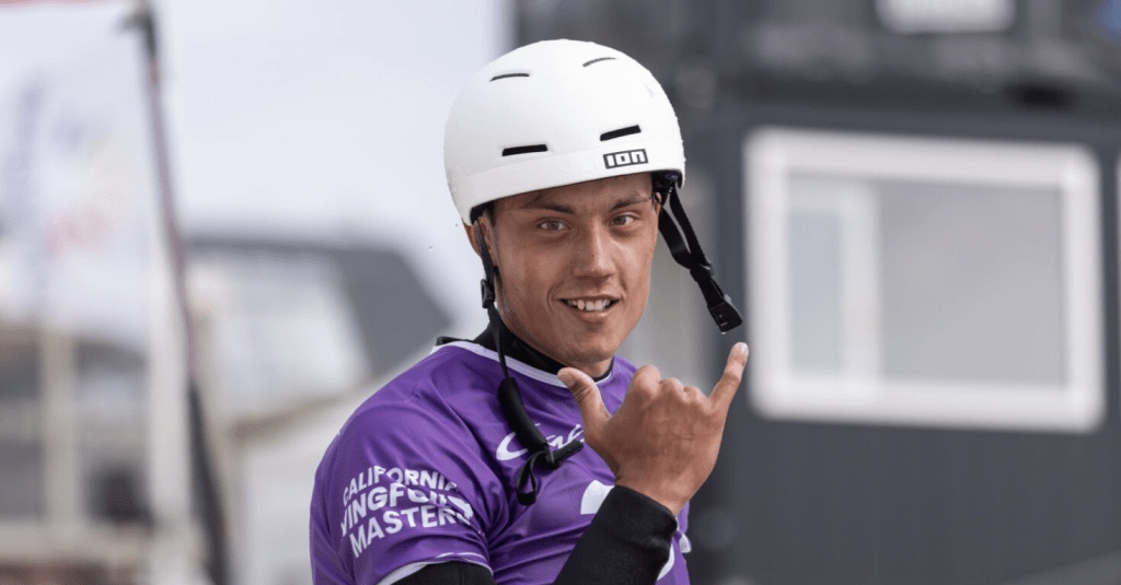 Spektakulärer Auftakt der German Wingfoil Wave Championship auf Sylt