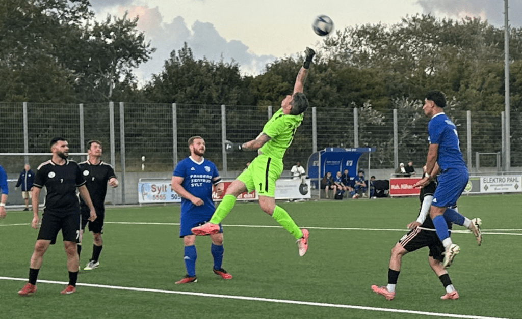 Sylter Express rollt weiter: 5:0-Sieg sichert Tabellenführung – doch der erste echte Härtetest wartet schon