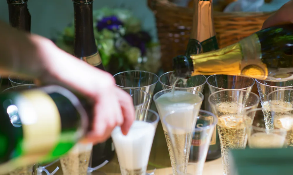 Meinung: Zwischen Schampus und Stollenschuhen – Das wahre Sylt braucht keine Etiketten - Ein Kommentar von Alex Lenz 67 Meinung: Zwischen Schampus und Stollenschuhen – Das wahre Sylt braucht keine Etiketten - Ein Kommentar von Alex Lenz