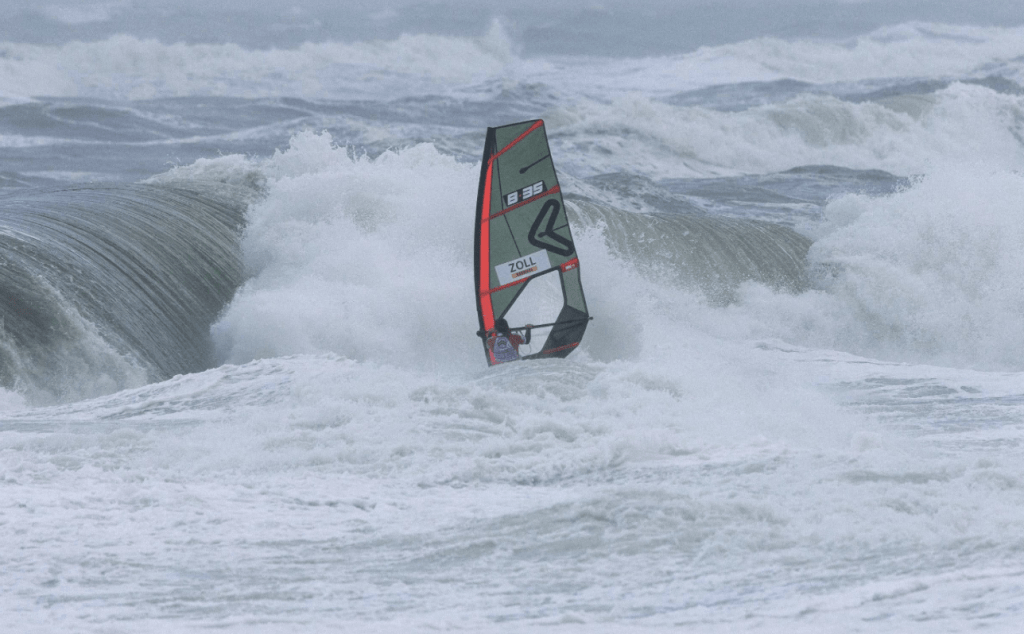 Deutsche Windsurf-Elite triumphiert in der Sylter Brandung: Ein World Cup für die Geschichtsbücher