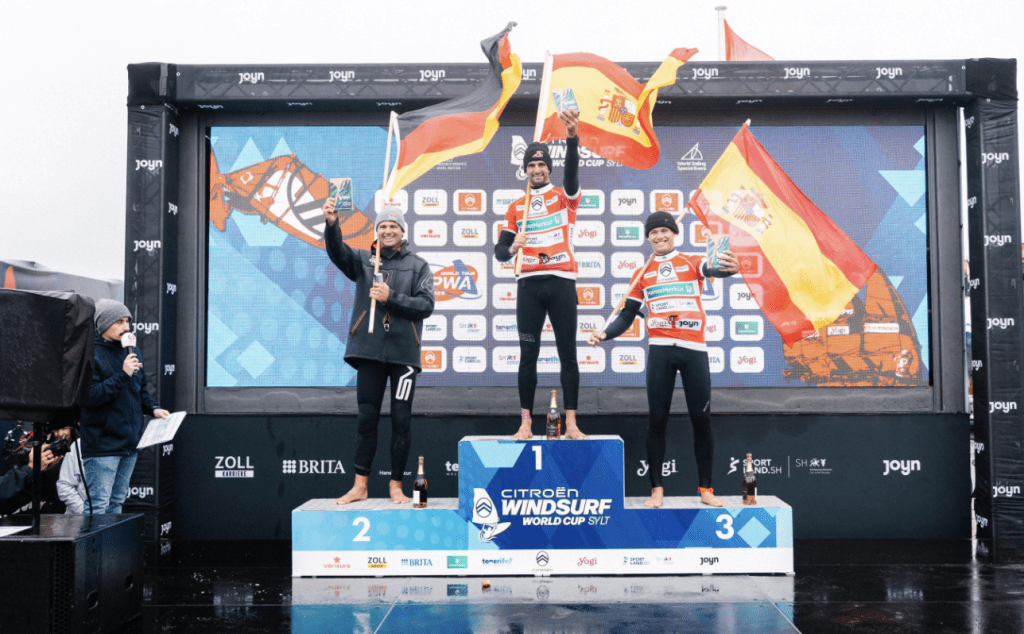 Deutsche Windsurf-Elite triumphiert in der Sylter Brandung: Ein World Cup für die Geschichtsbücher