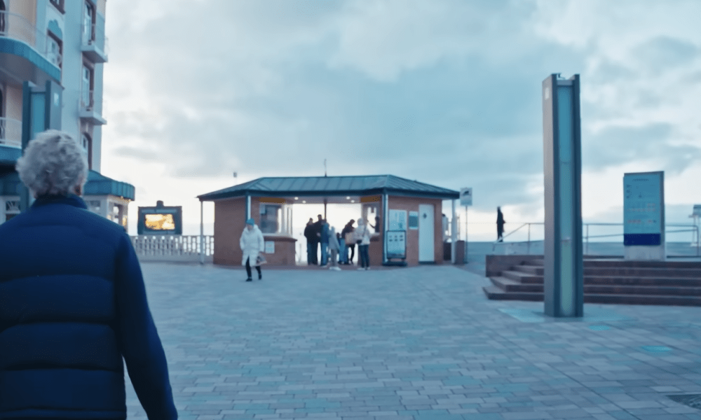 Diagnose "Rollkoffer-Trauma": Warum wir den November auf der Friedrichstraße in Westerland so lieben.