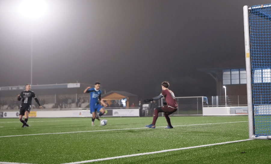 Torlos gegen Leck: Team Sylt scheitert an Latte, Pfosten und Keeper Hansen – Tabellenspitze bleibt in Reichweite 55 Torlos gegen Leck: Team Sylt scheitert an Latte, Pfosten und Keeper Hansen – Tabellenspitze bleibt in Reichweite